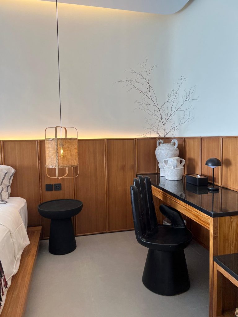 villa-couple-office